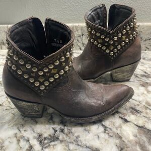 Gorgeous Old Gringo studded booties